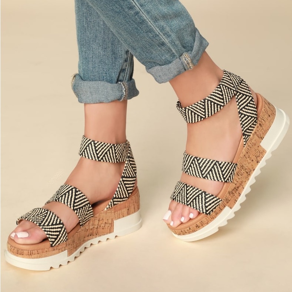 Steve Madden Bandi Black and Tan Platform Sandals - Picture 1 of 7
